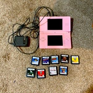 Nintendo DS LITE with charger and games included